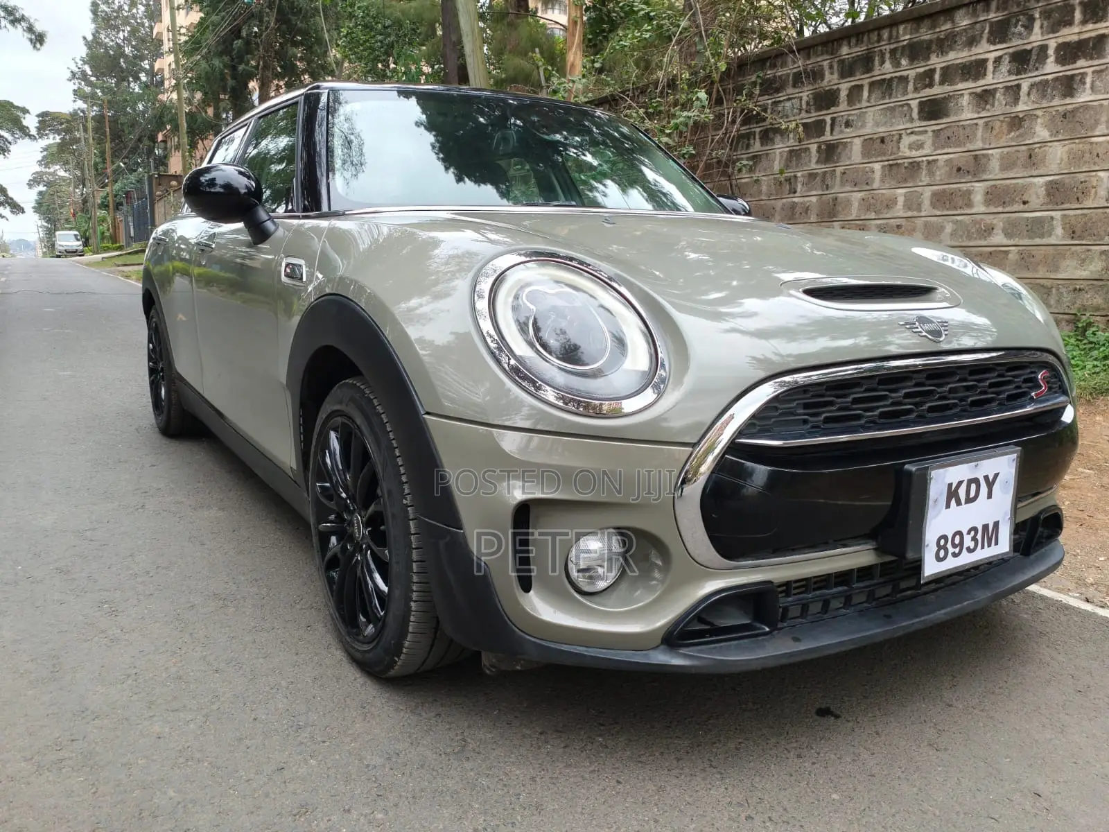 Mini Clubman 2019 Gray