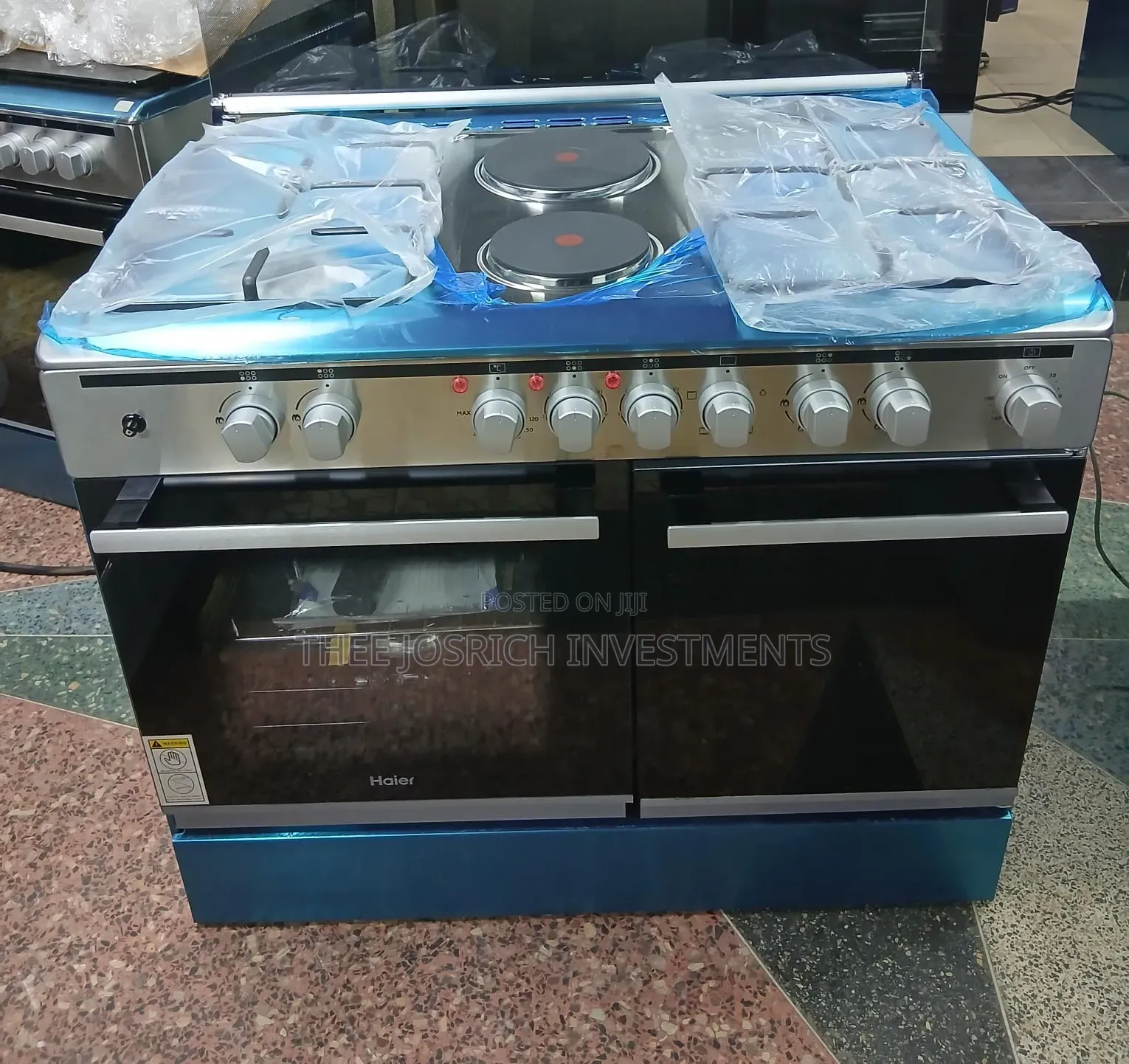 Haier 6 Burner Cooker With Wok Burner Sensors Gas Compartment and Fan