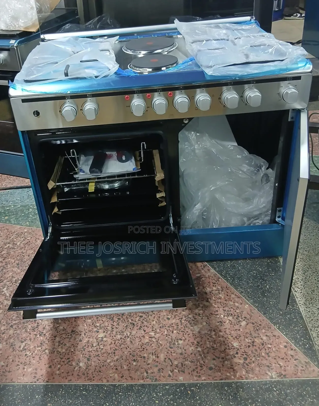 Haier 6 Burner Cooker With Wok Burner Sensors Gas Compartment and Fan