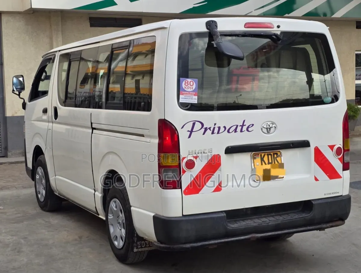 Toyota HiAce 2016 White