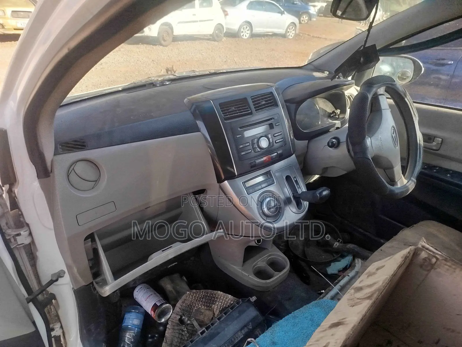 Daihatsu Mira 2011 White