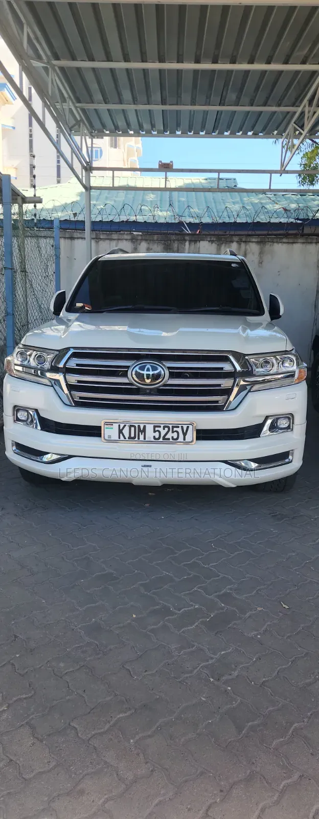 Toyota Land Cruiser 2016 White