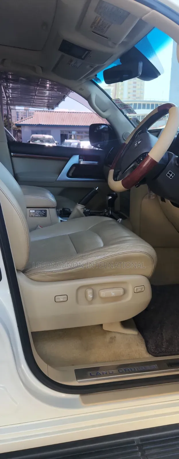 Toyota Land Cruiser 2016 White