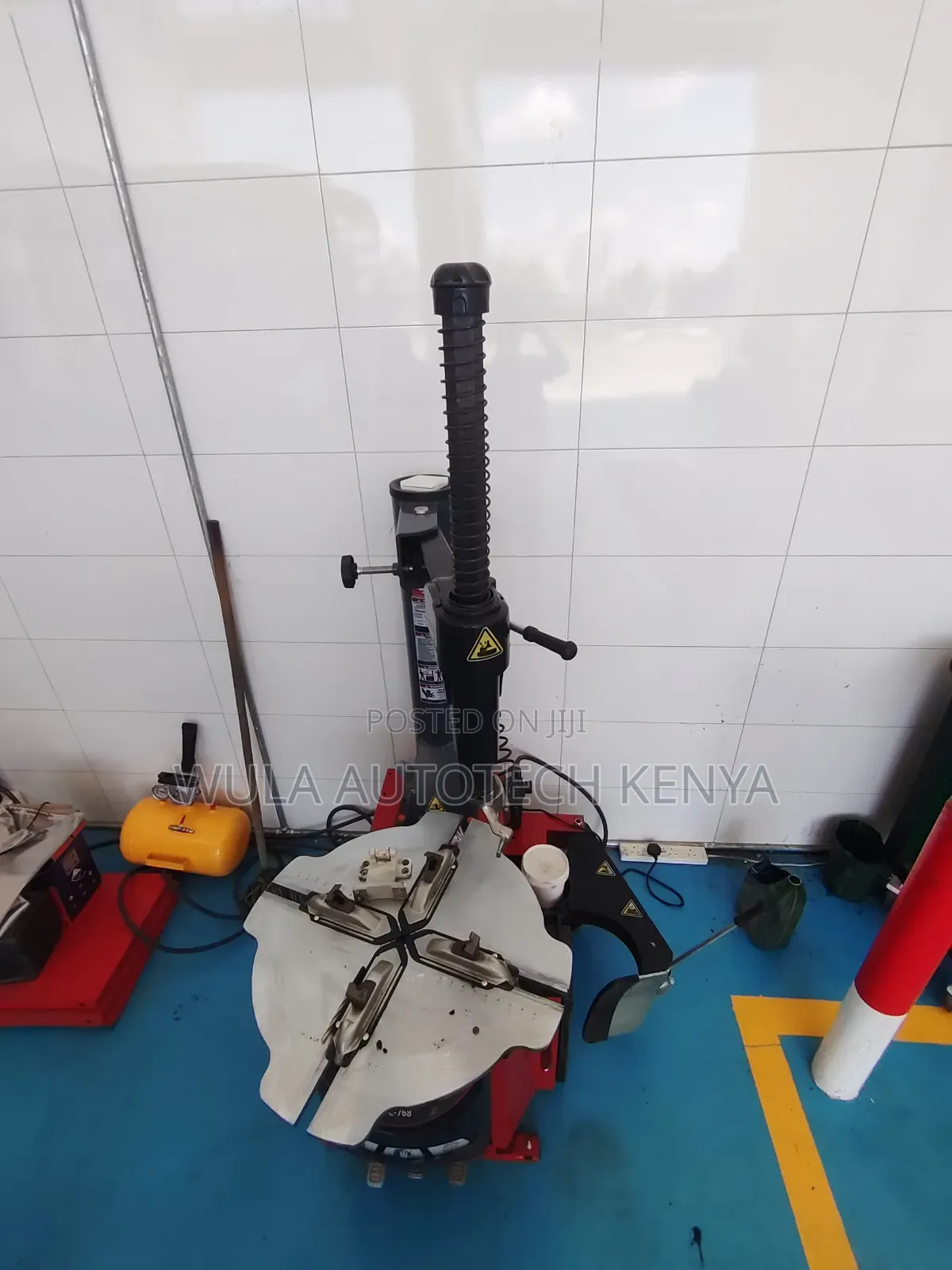 Quick Tyre Removal Heavy Duty and Commercial Sunshine Tyre Changer