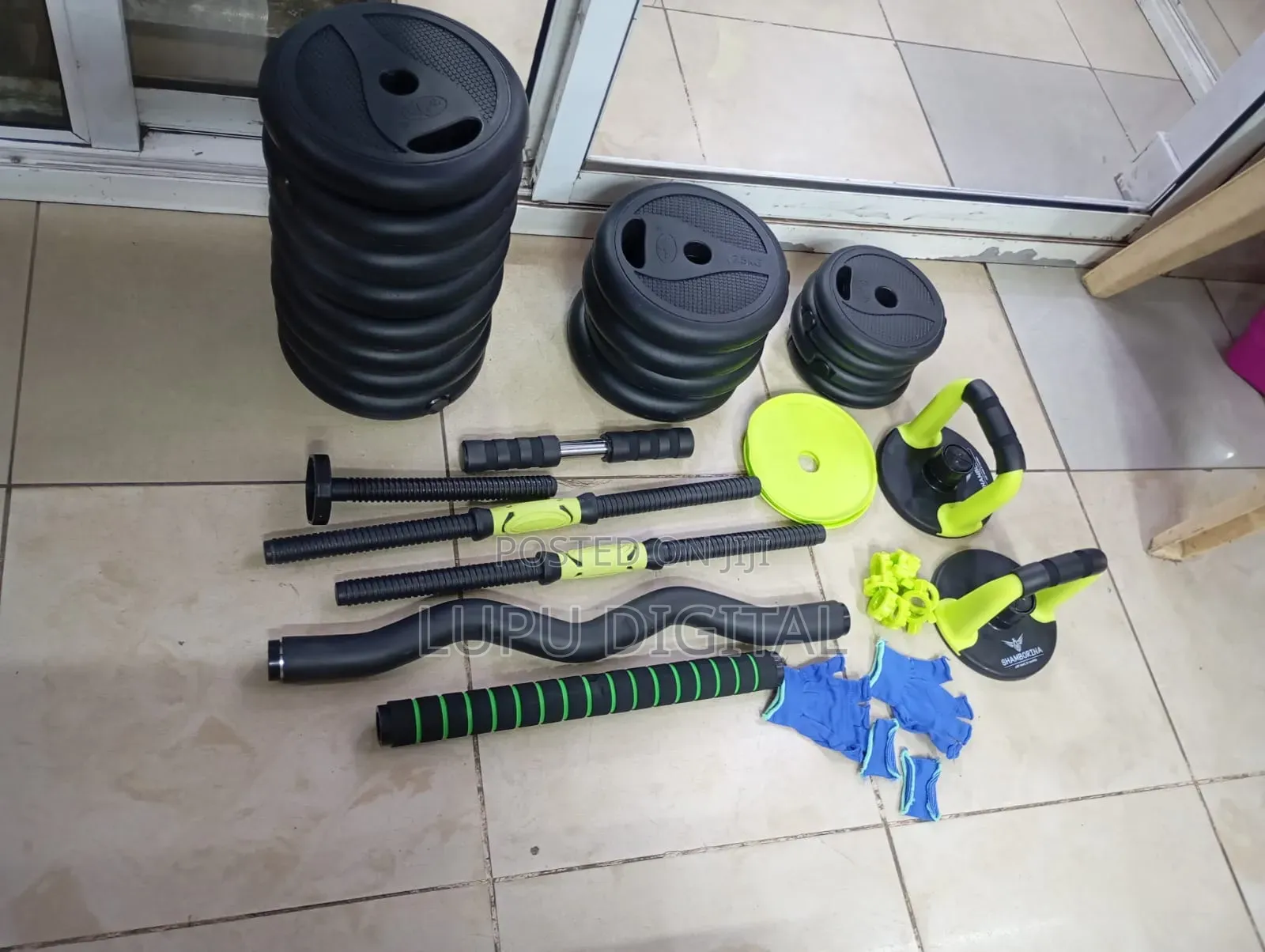 40kgs Plastic Coated Dumbbells 
Available in Red,orange and Green