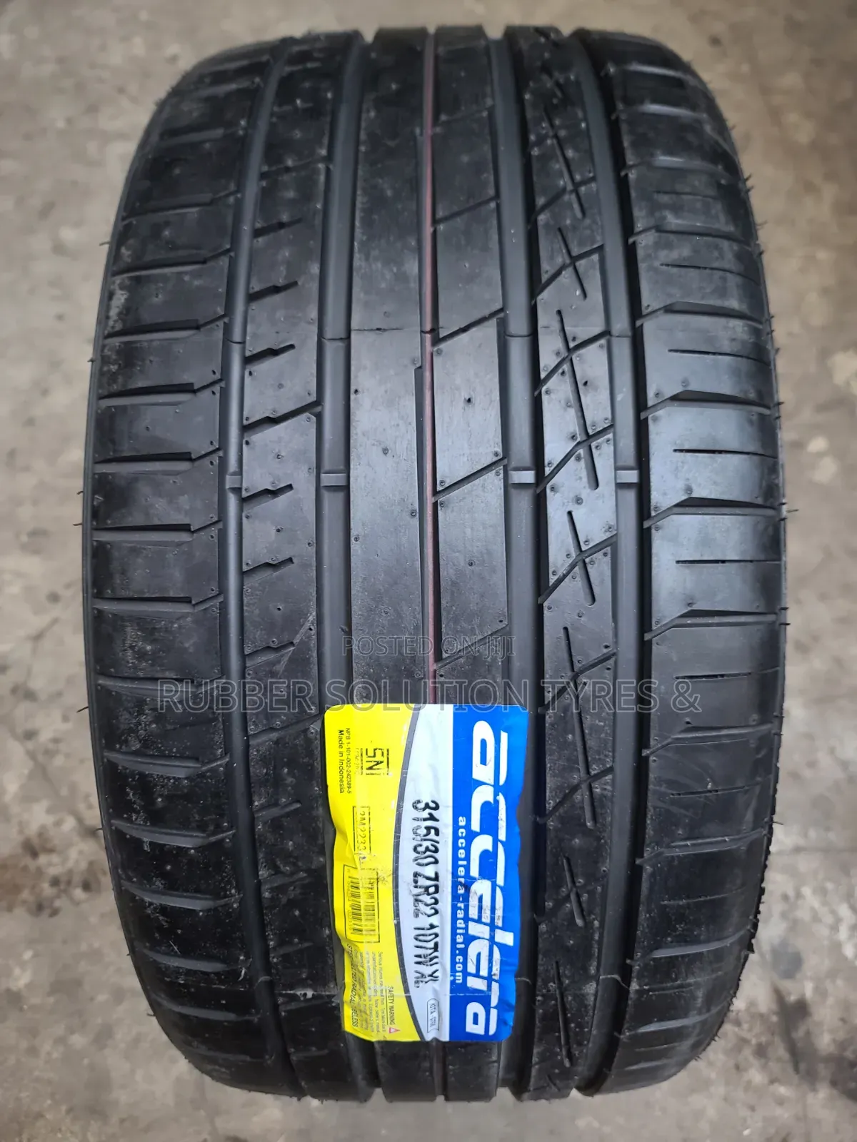 315 /35 R22 ACCELERA TYRES Made in Indonesia