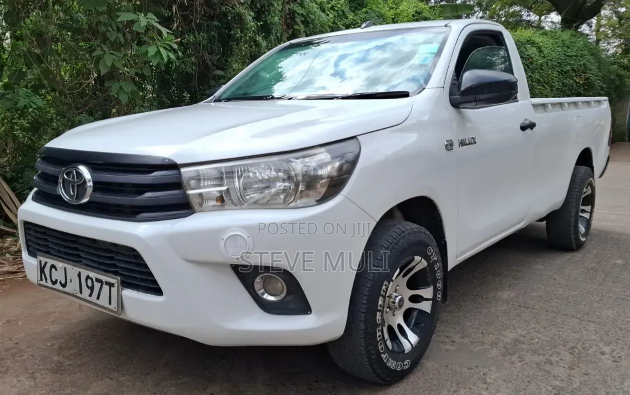 Toyota Hilux 2016 White