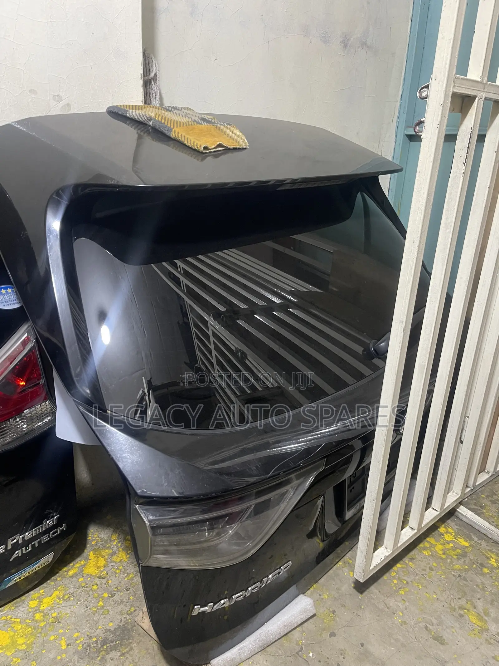 Toyota Harrier 2015 Boot