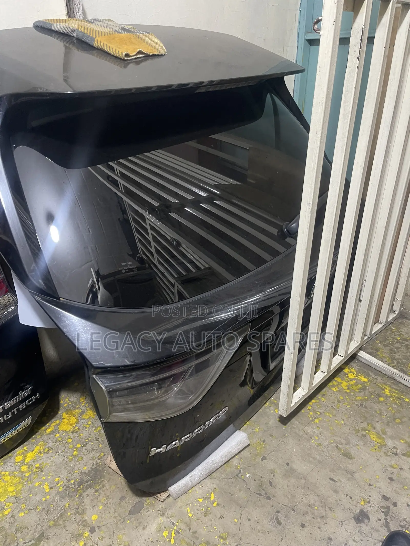 Toyota Harrier 2015 Boot