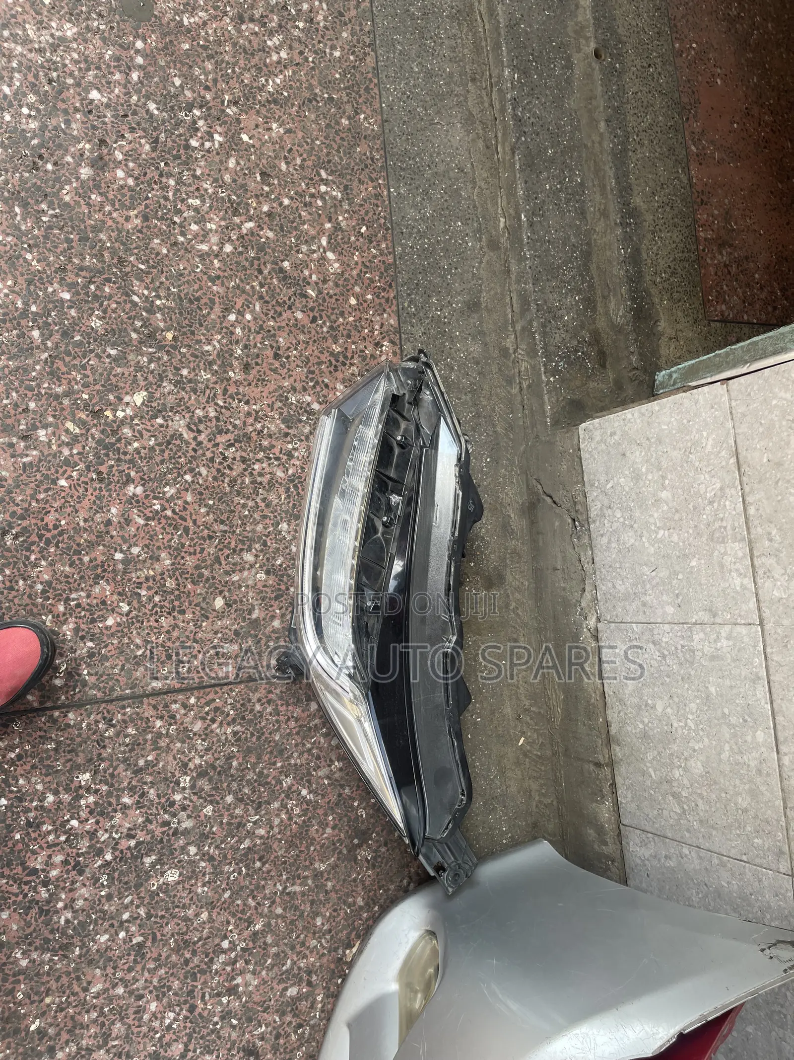 Honda Vezel Headlight