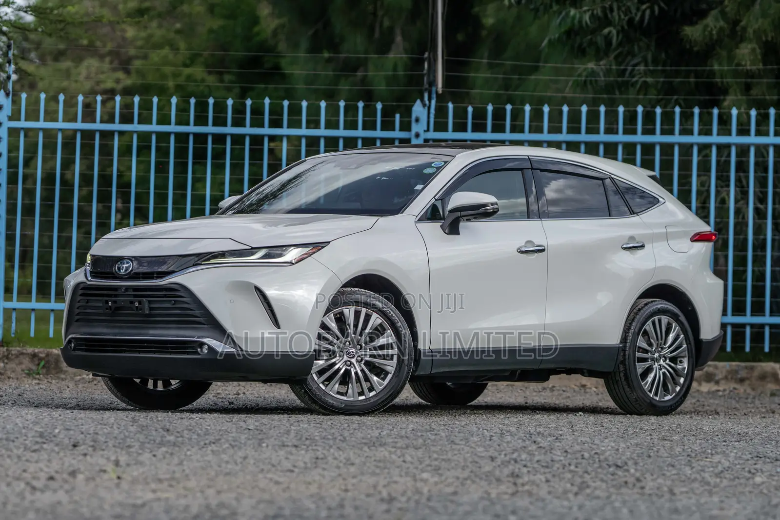 Toyota Harrier 2.5 Hybrid 4WD 2020 White