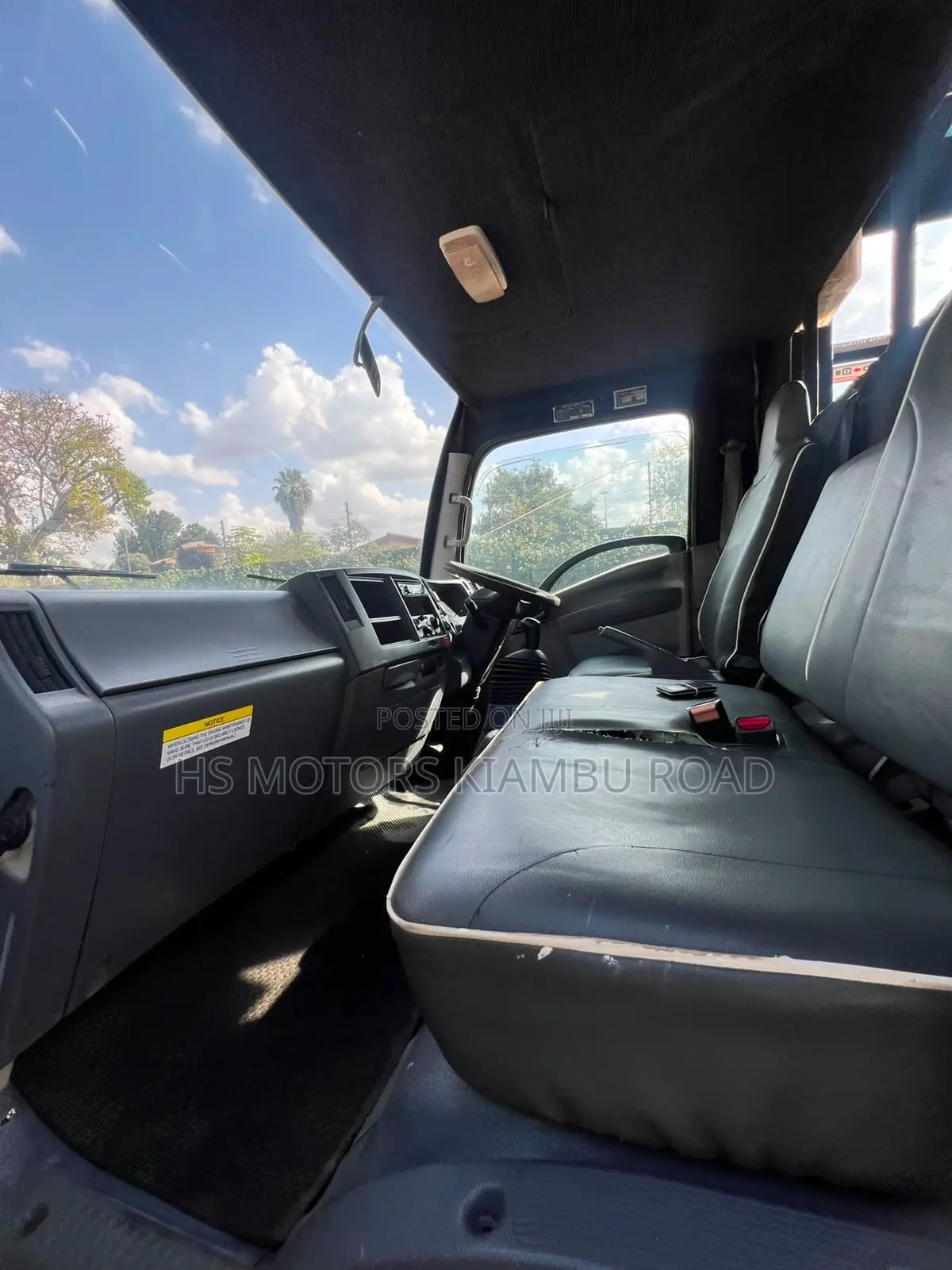 Isuzu NQR 2021 White