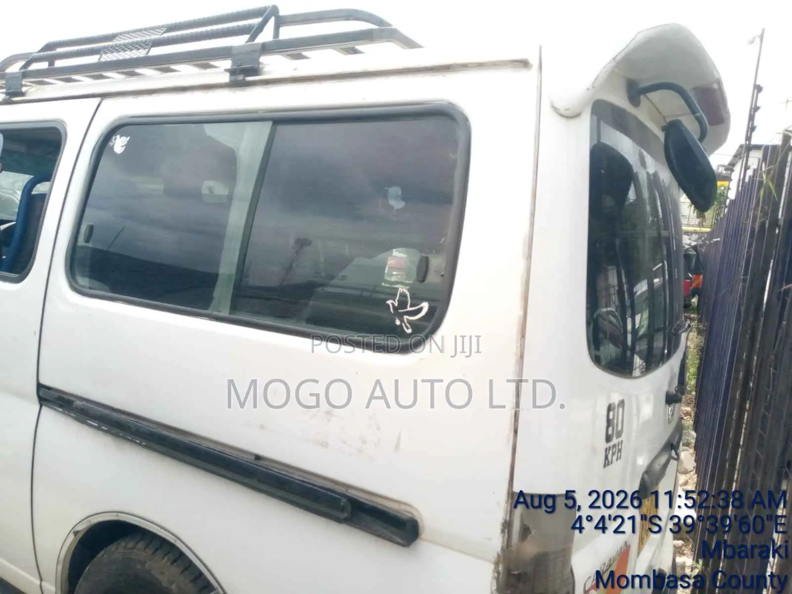 Nissan Caravan 2009 White