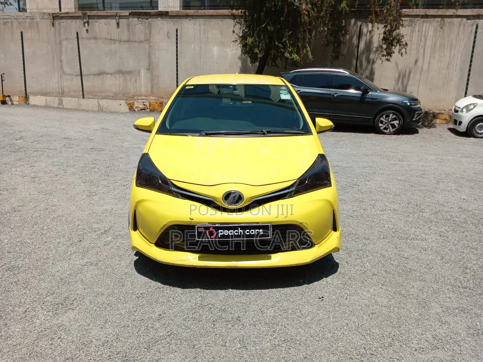 Toyota Vitz 2015 Yellow