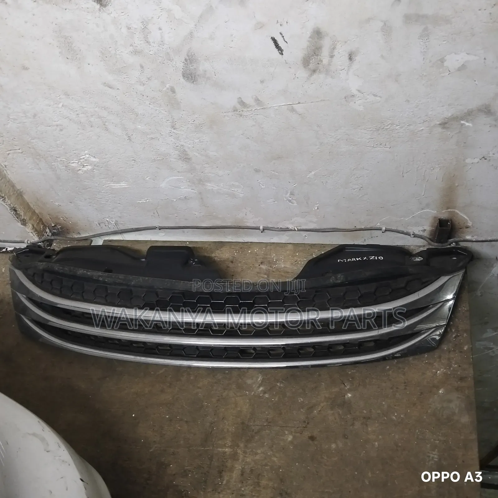 Toyota Mark X Zio Grille, Model 2010. Clean Ex Japan Motor Parts