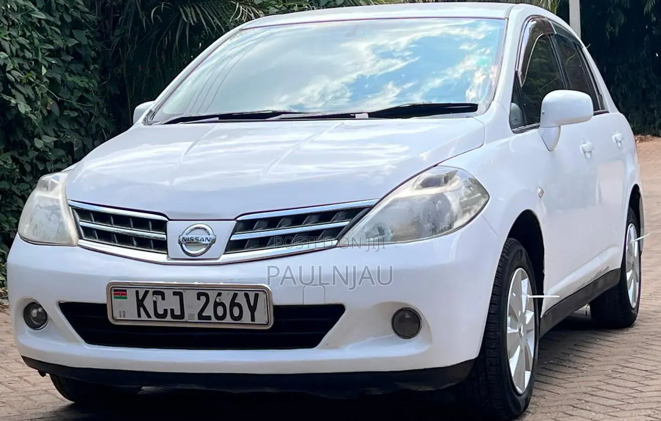Nissan Tiida 2009 White