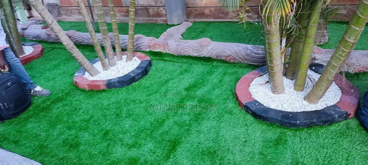 Green Turf Carpet for Landscaping, Decoration and Outdoor Projects