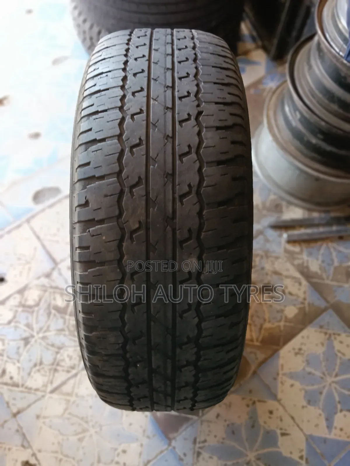 Bridgestone 265/65r17