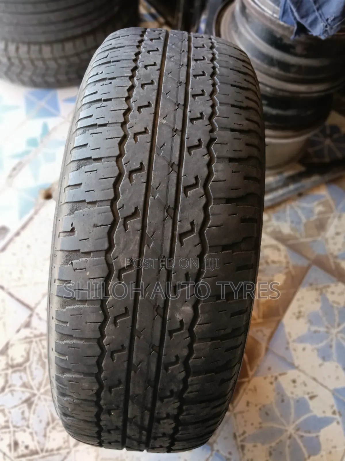 Bridgestone 265/65r17