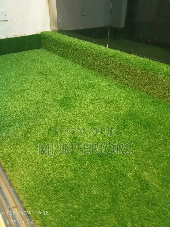 Synthetic Grass for Garden Paths, Patios and Balcony Decoration