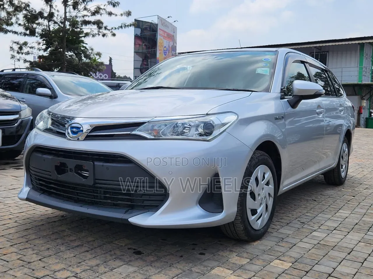 Toyota Corolla Fielder 1.5 Hybrid FWD 2018 Silver