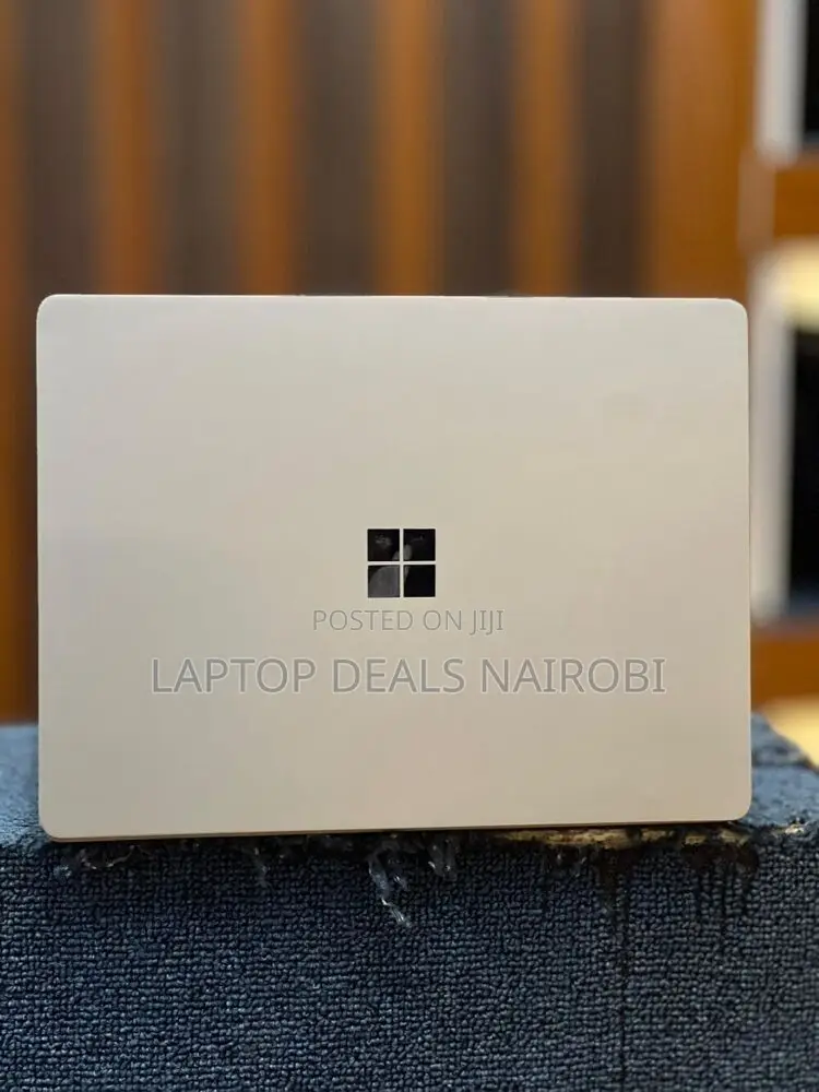 Laptop Microsoft Surface Go 8GB Intel Core i5 SSD 256GB