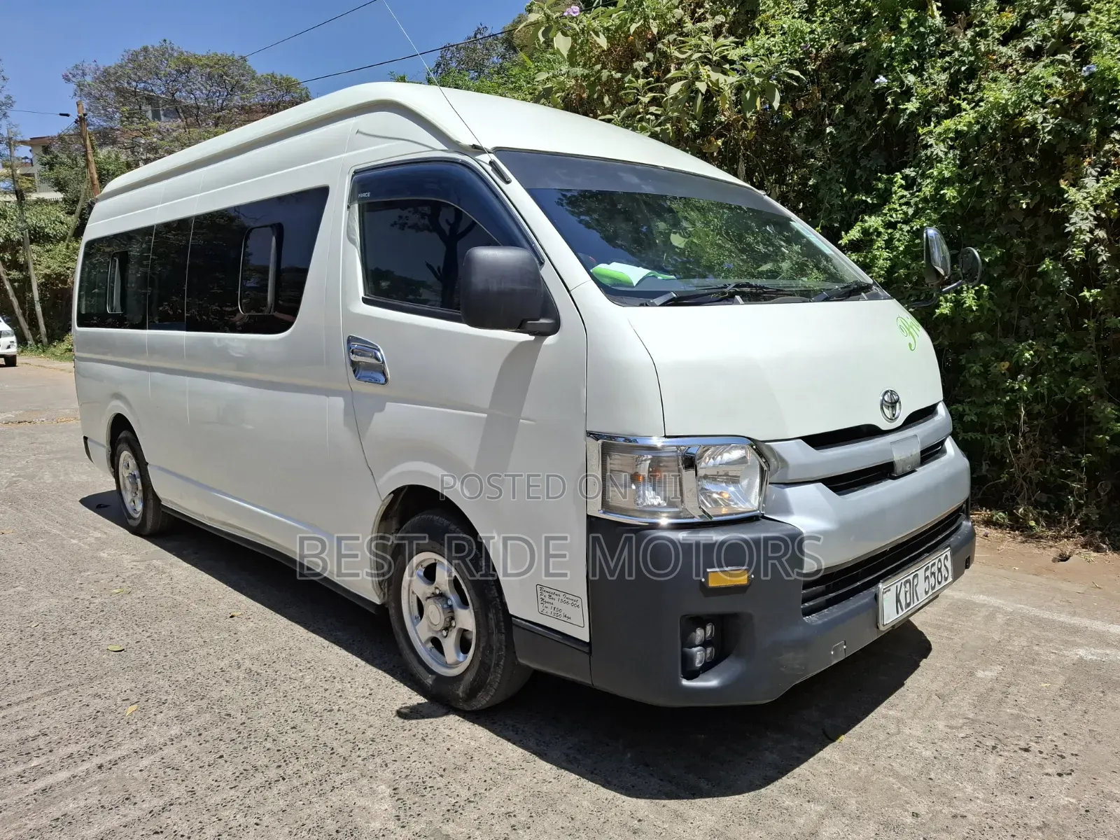 Toyota HiAce 2019 White