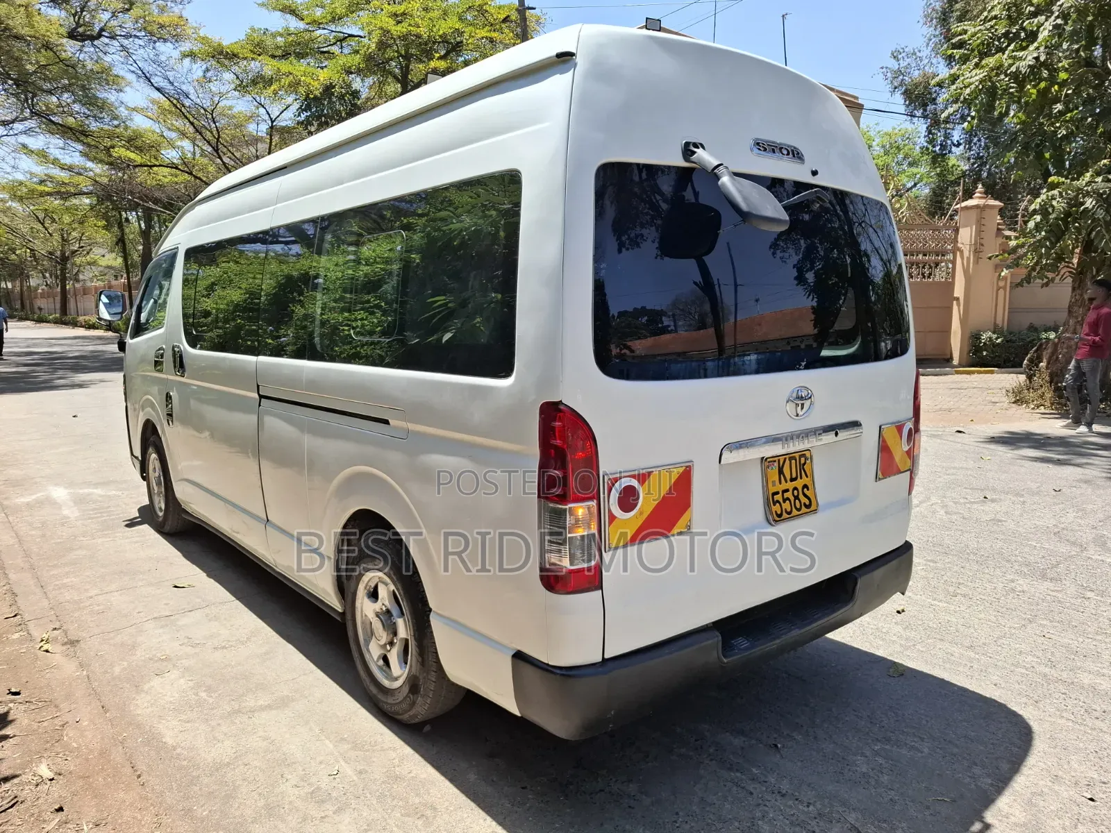 Toyota HiAce 2019 White