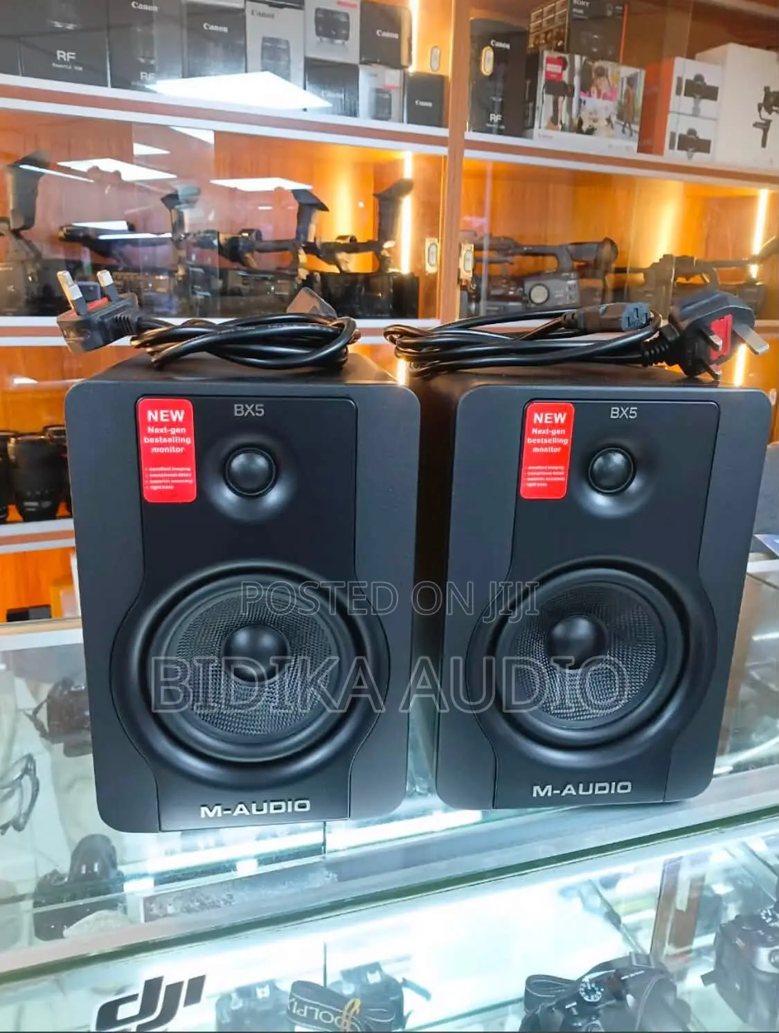 New M-Audio BX5 Studio Monitor Speakers (Pair)
