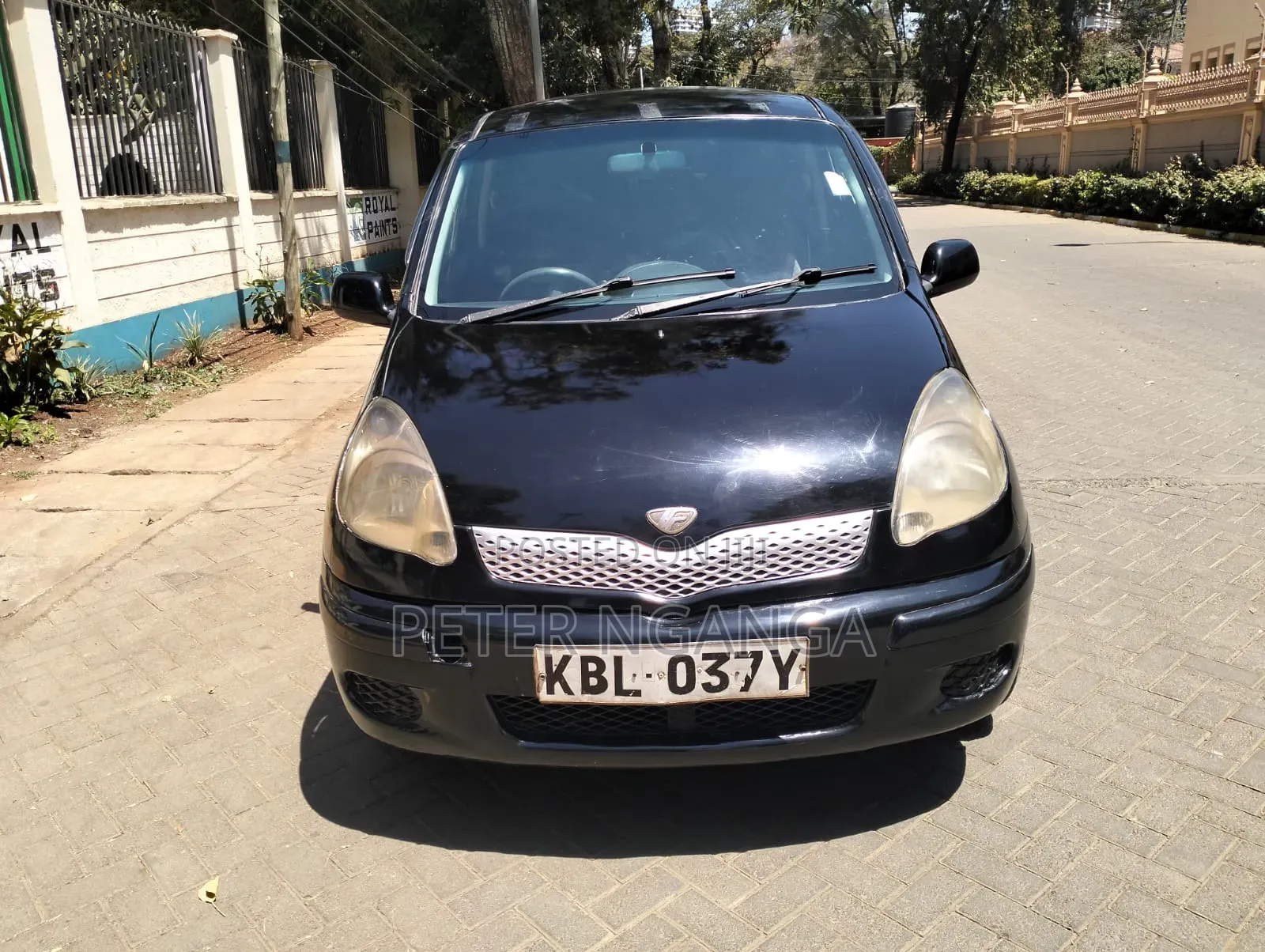 Toyota Fun Cargo 2004 Black