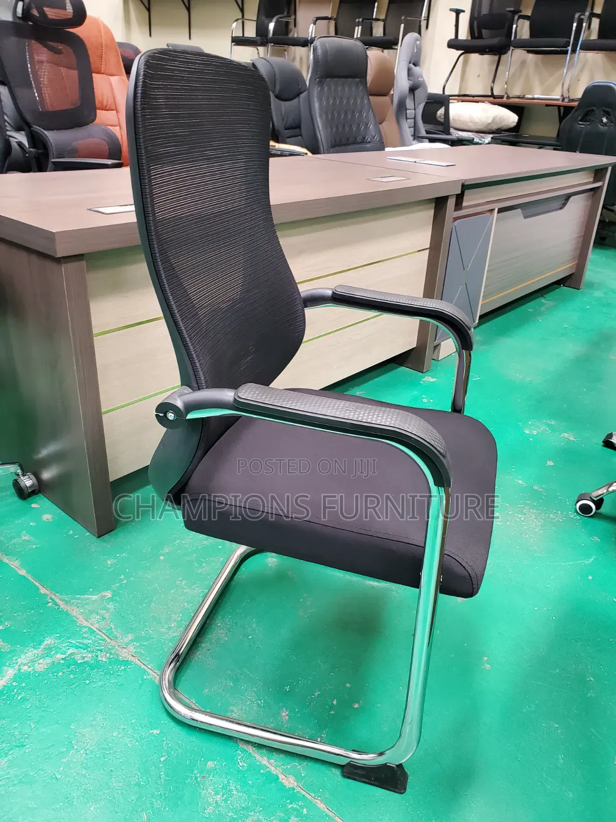 Black Visitors/Conference Office Chair With Blue
