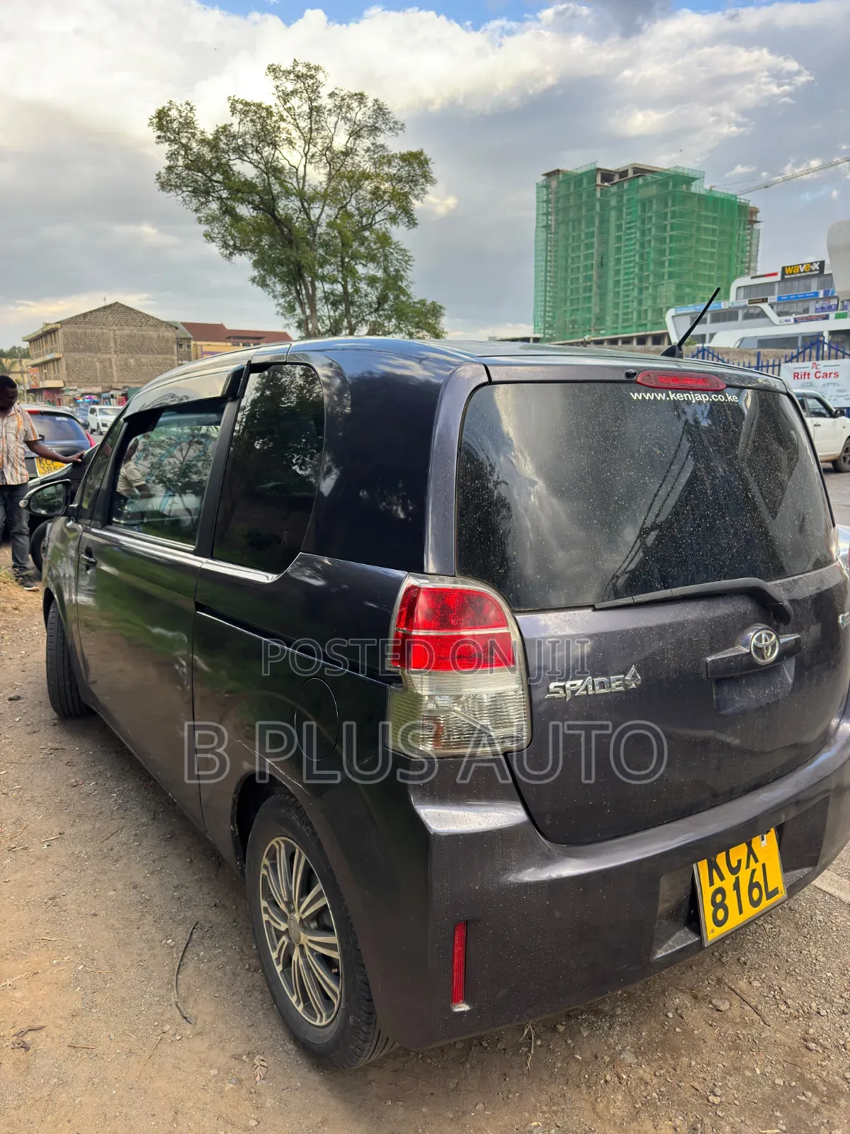 Toyota Spade 2013 Black