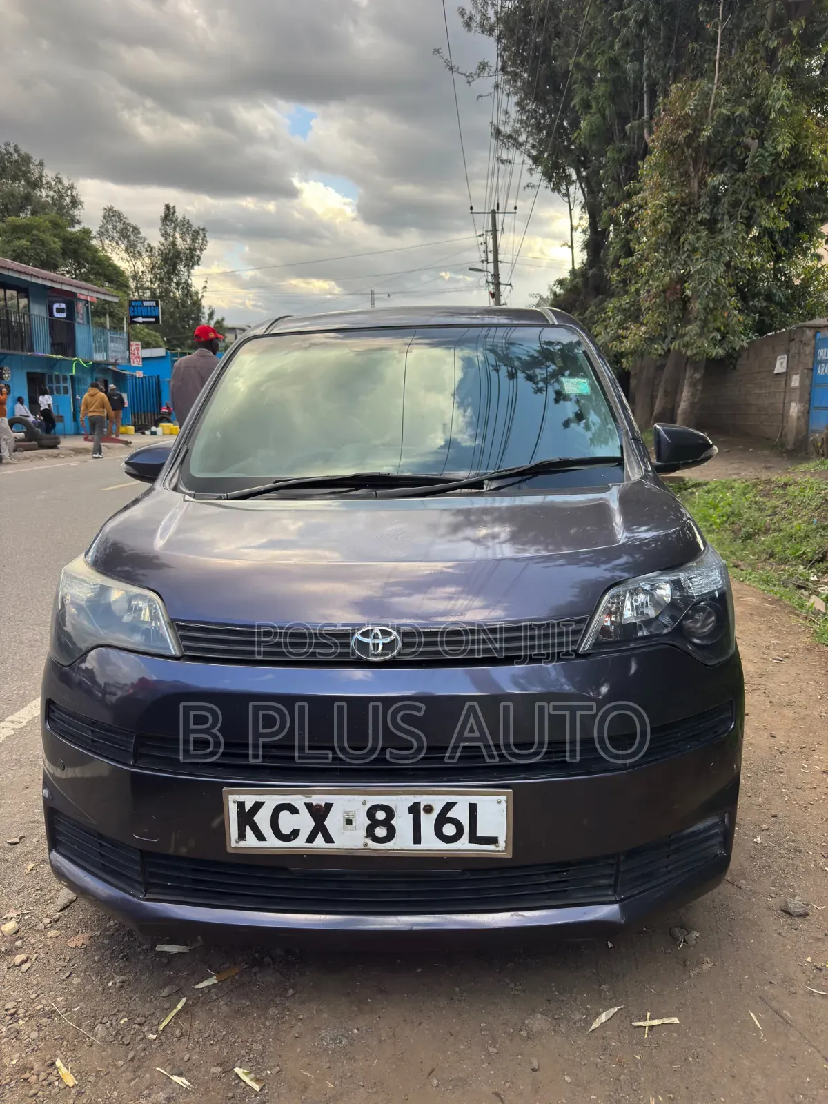 Toyota Spade 2013 Black