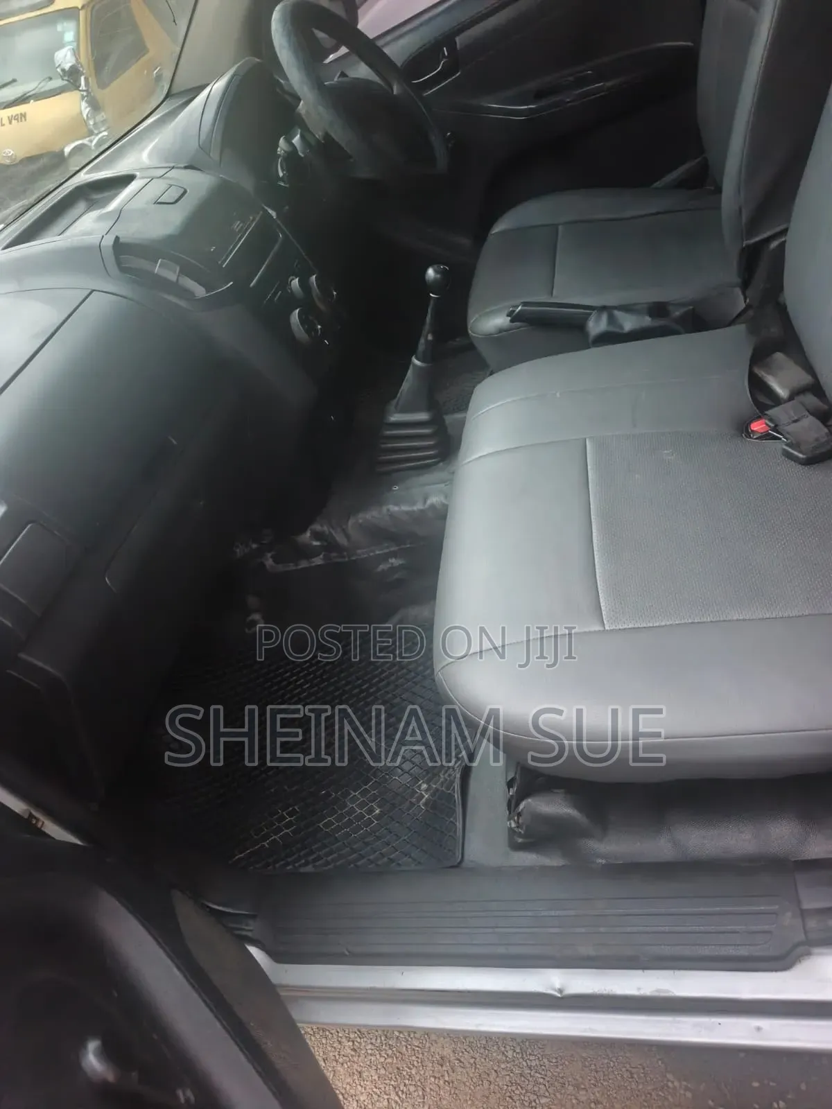 Isuzu D-MAX 2014 Silver