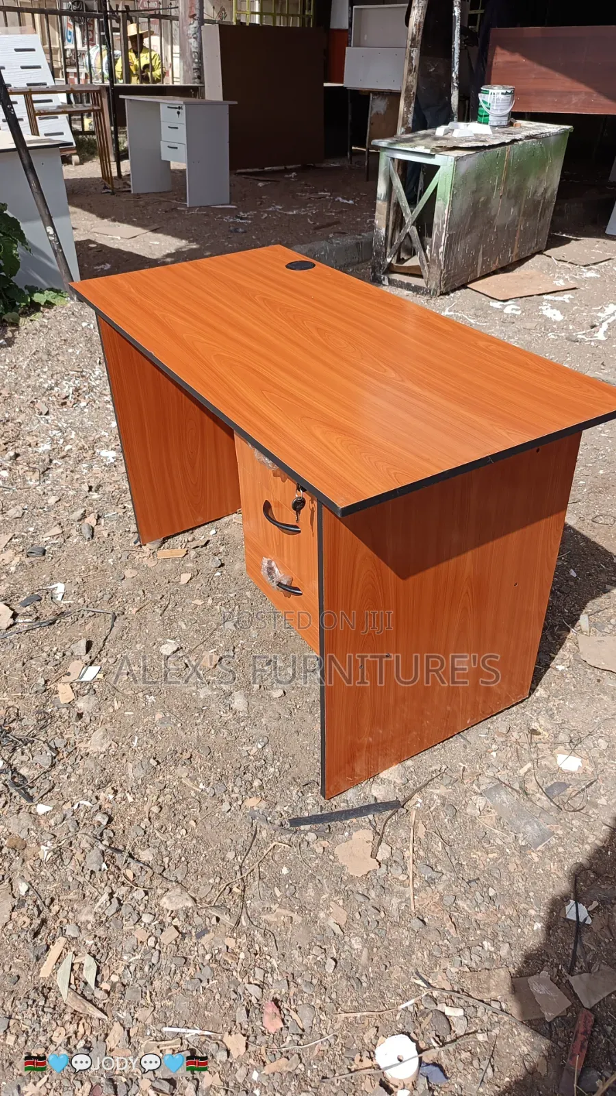 Quality Office Desk With Liping