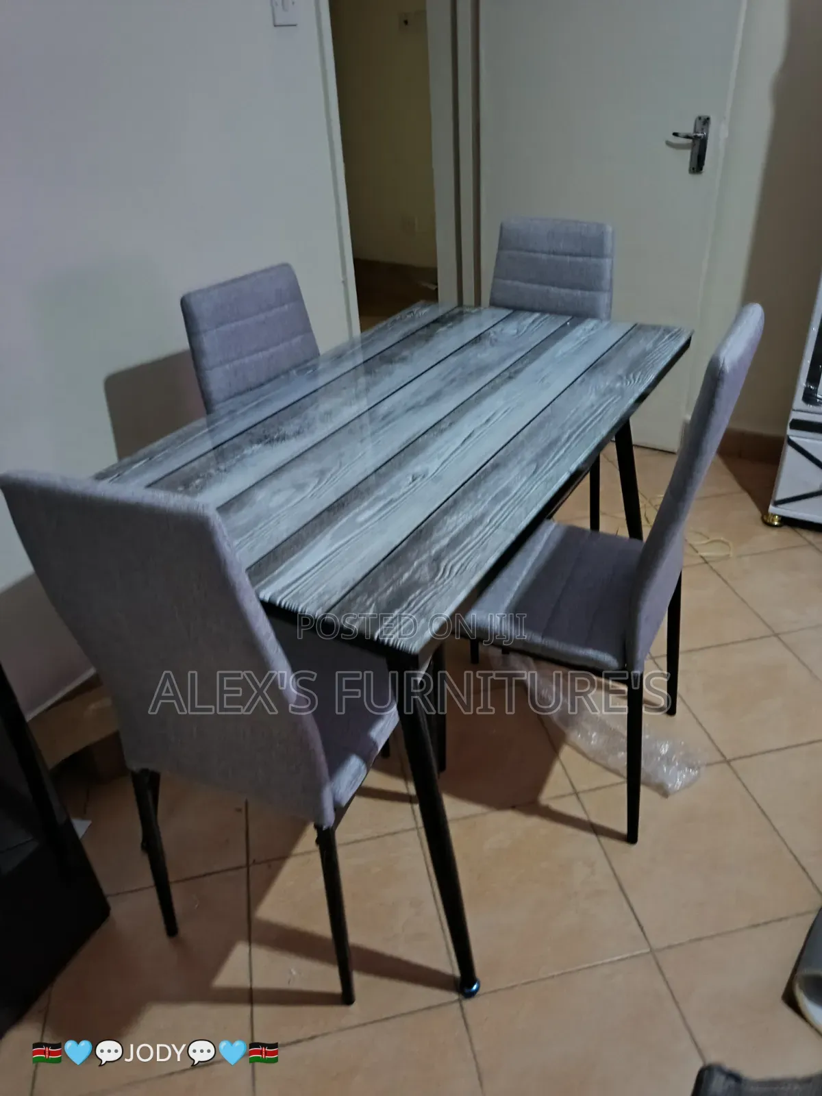Quality Dining Table/4searer Dining Set