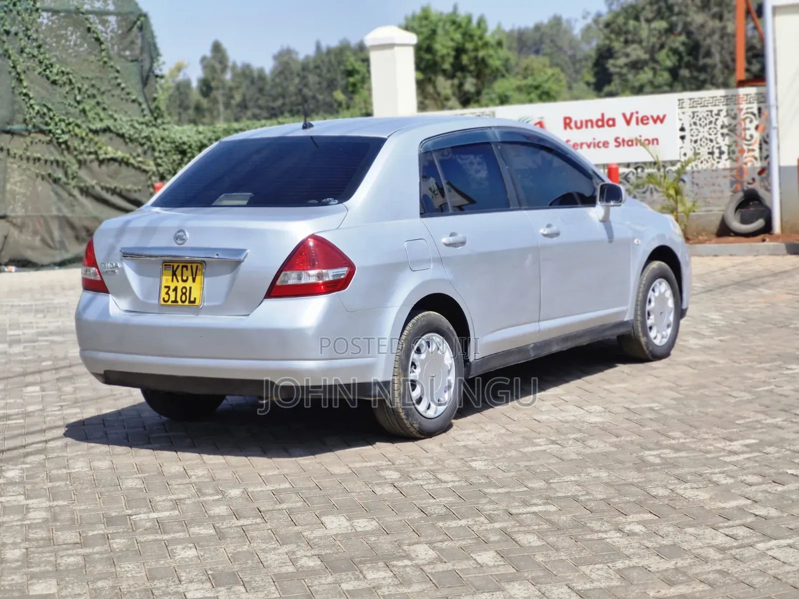 Nissan Tiida 2012 Silver