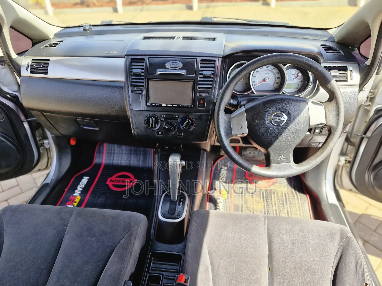 Nissan Tiida 2012 Silver