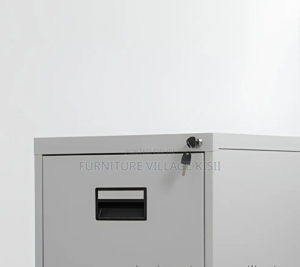 Office Cabinet: 3-Drawer File Cabinet