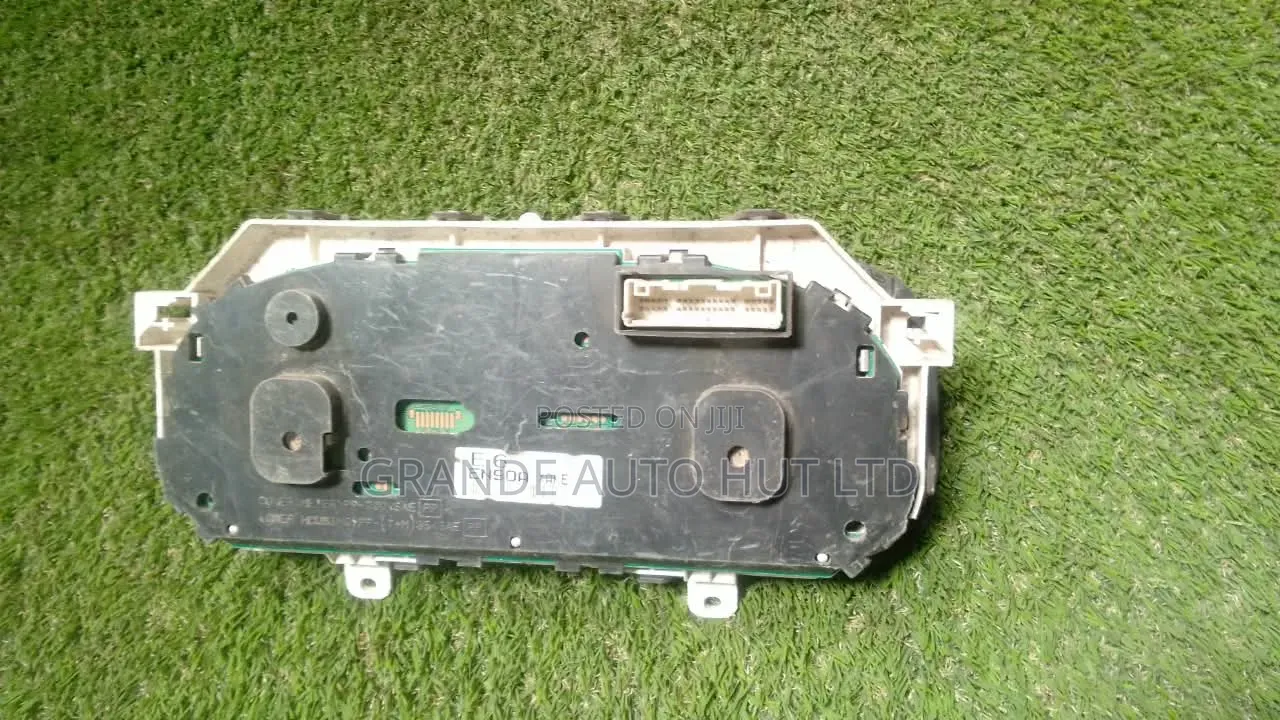 Nissan Lafesta Clock/Speedometer