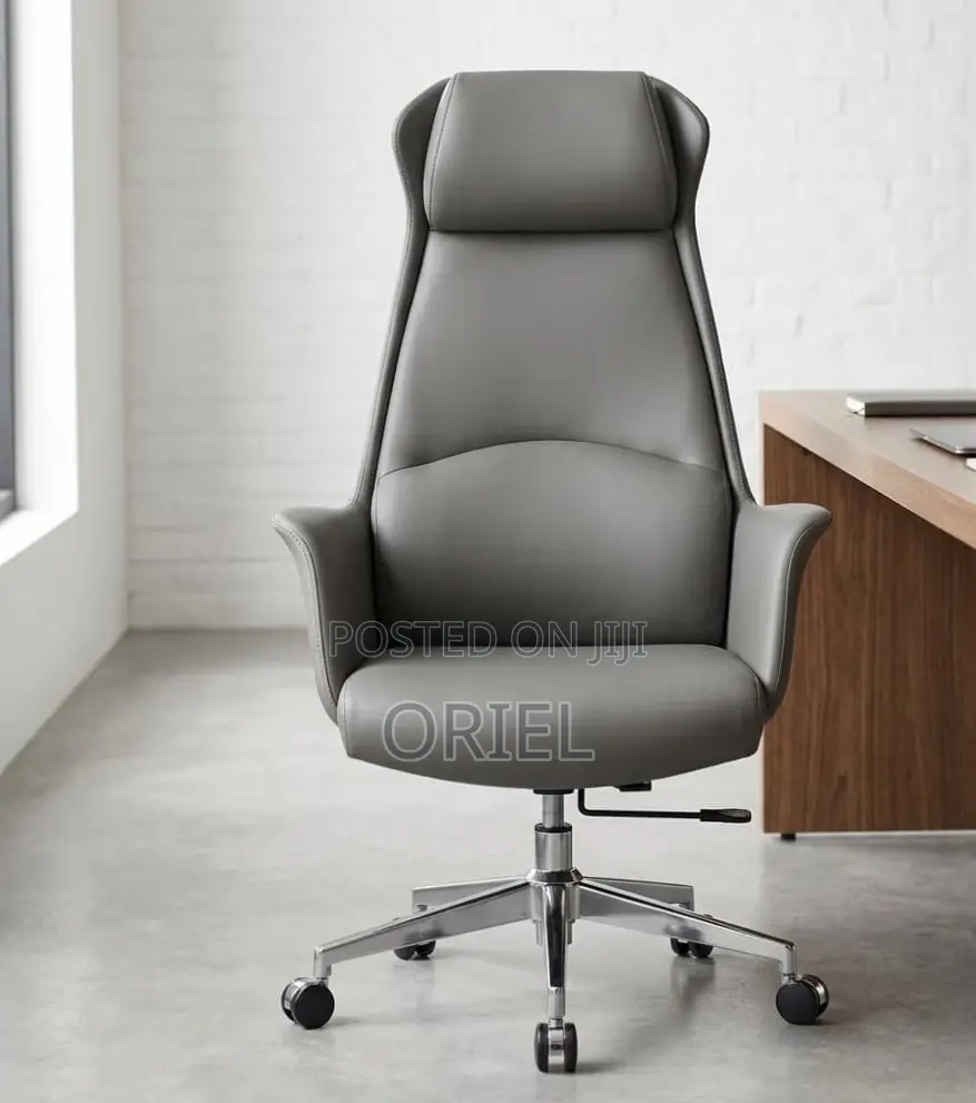 Office Chair : Gray Padded Executive Chair