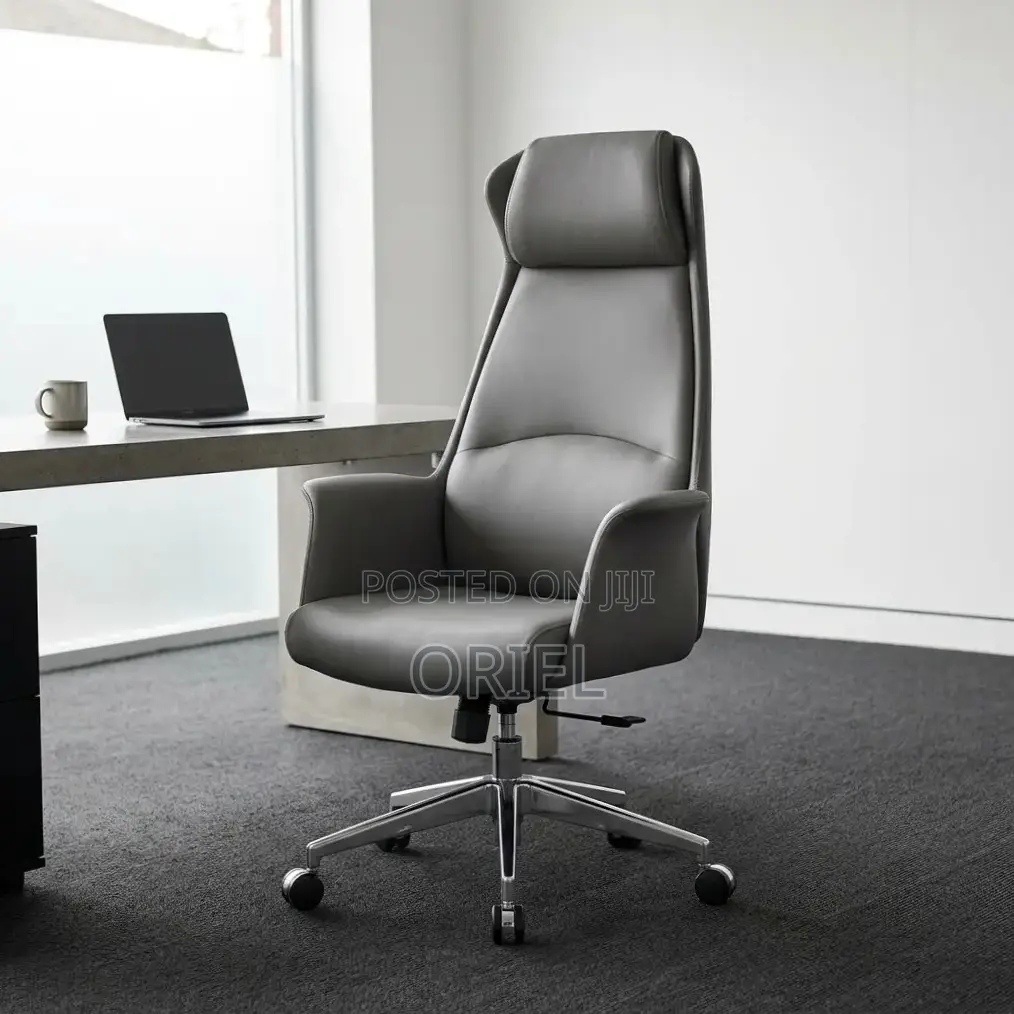 Office Chair : Gray Padded Executive Chair