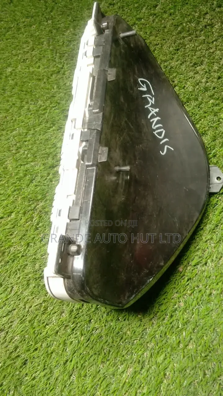Nissan Grandis Clock/Speedometer