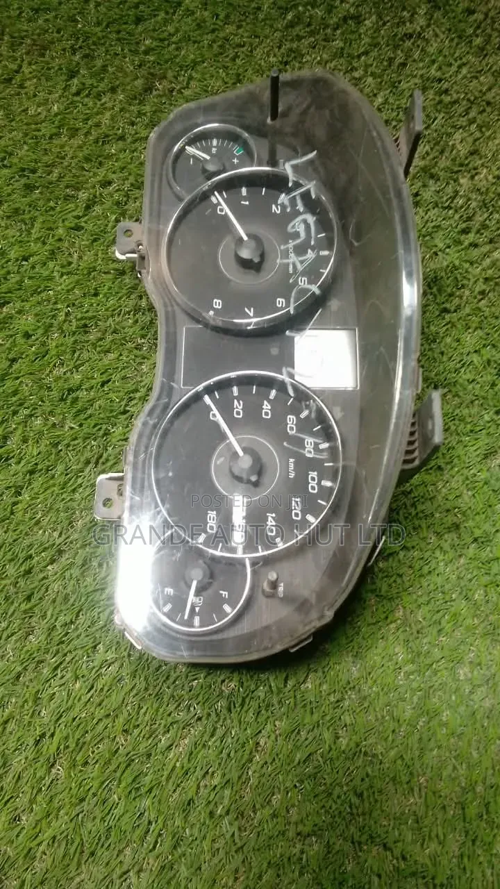 Legacy Br9 Clock/Speedometer