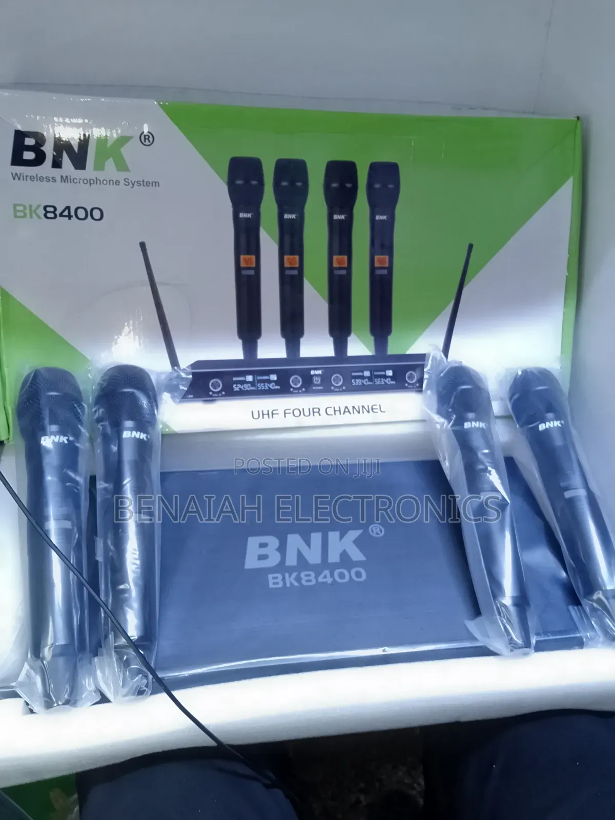 BNK MICROPHONE Four Channels With LCD Digital Display