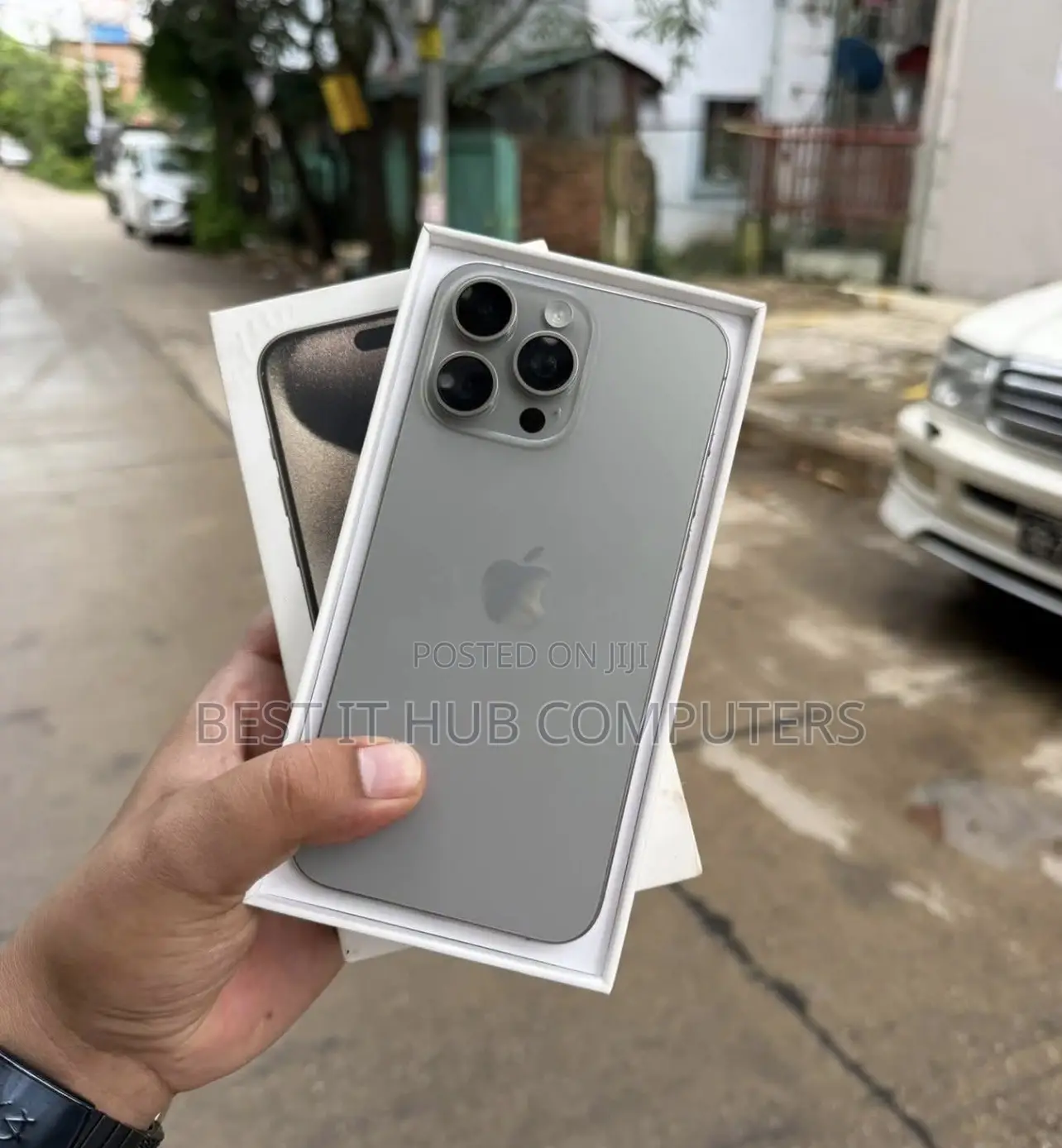 New Apple iPhone 15 Pro Max 256 GB Silver