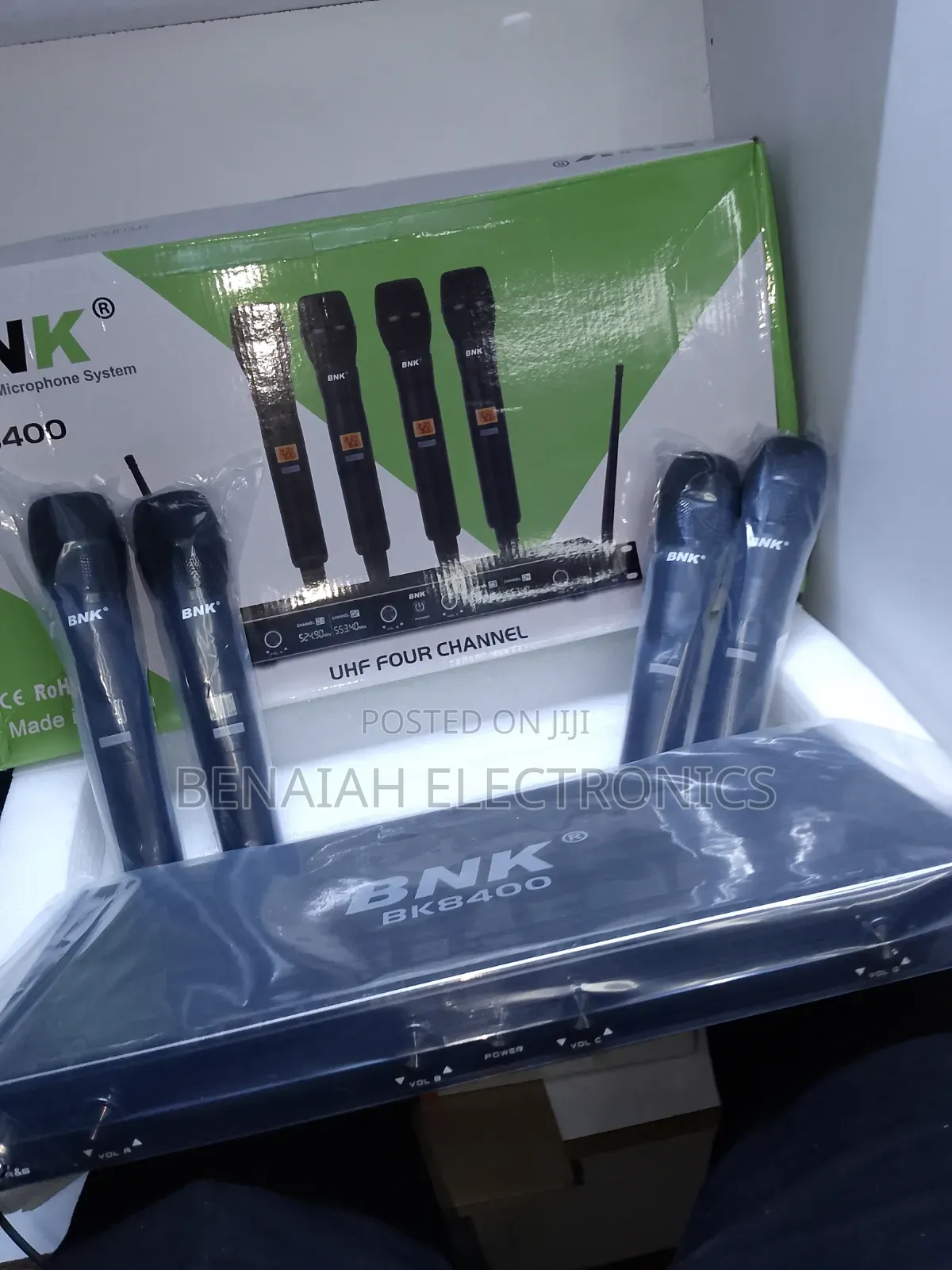 BNK Professional Wireless Microphone ,UHF Channels Four Handheld