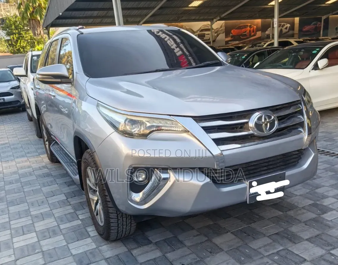 Toyota Fortuner 2019 Gray