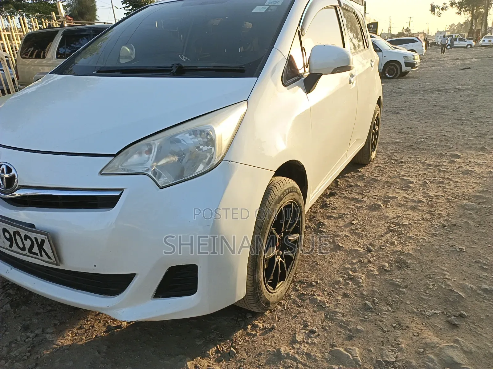 Toyota Ractis 2010 White