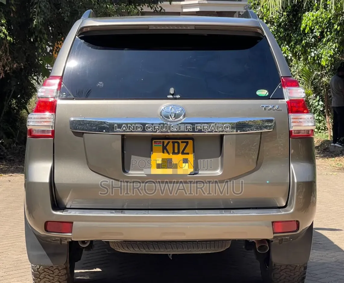 Toyota Land Cruiser Prado 2016 Brown